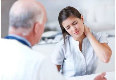 vyšetření lékaře na cervikální osteochondrózu